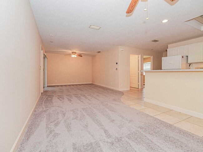 Building Photo - 301 S Wimbrow Dr