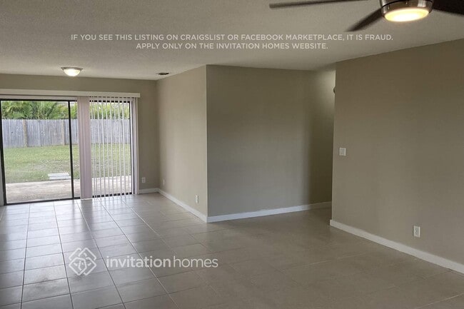 Building Photo - 112 La Mancha Ave