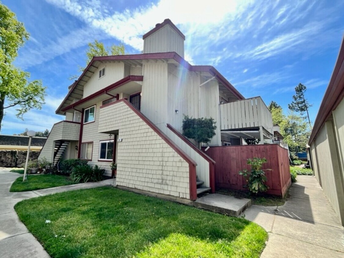 933 Cheryl Ann Cir Unit 8, Hayward, CA 94544 Condo for Rent in