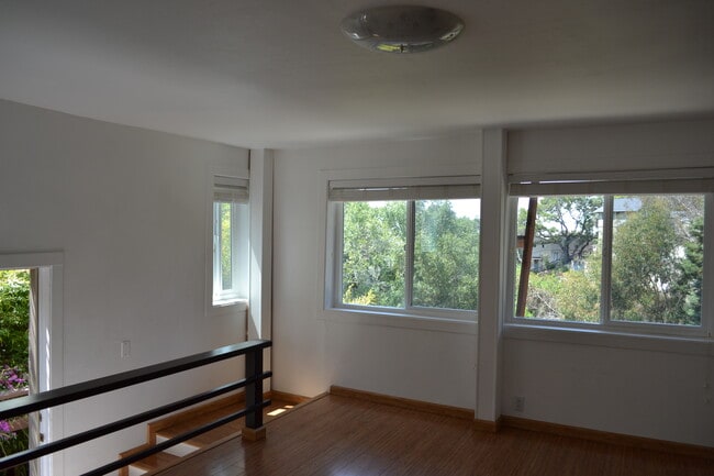 Building Photo - 460 Arlington Ave