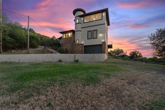 Foto del edificio - 21803 Briarcliff Dr