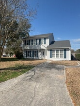 Building Photo - 105 Palamino Ct