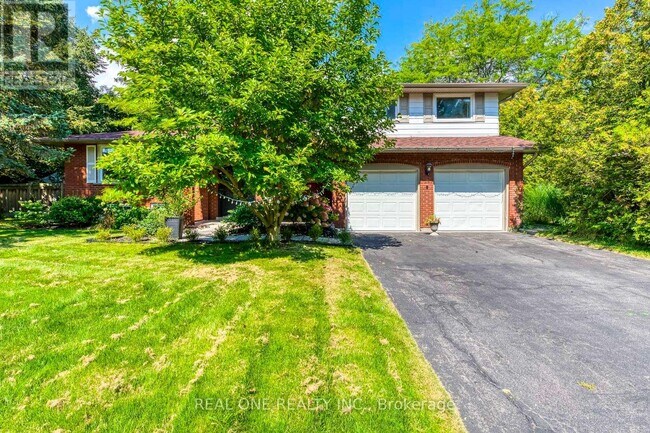 Photo du bâtiment - 2231 All Saints Crescent