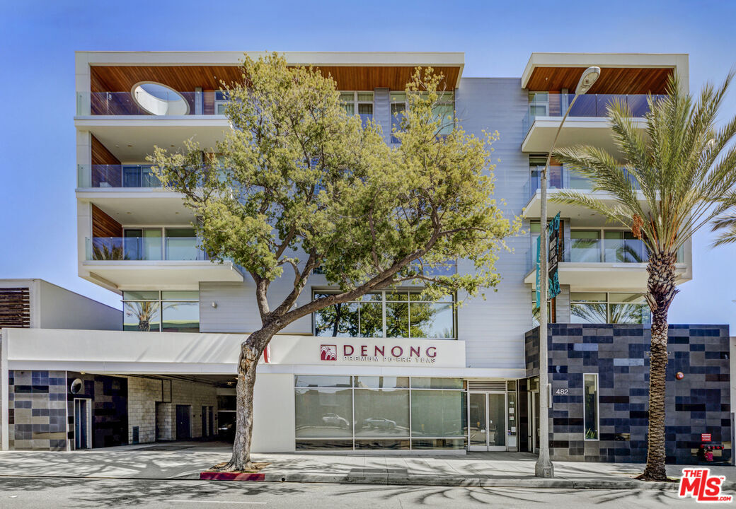 Foto principal - 482 S Arroyo Pkwy