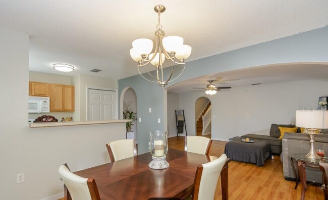 Foto del edificio - 4649 Ashburn Square Dr