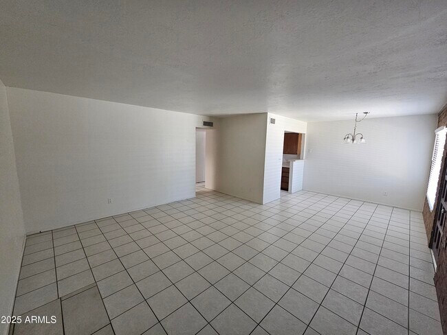Building Photo - 200 Old Litchfield Rd