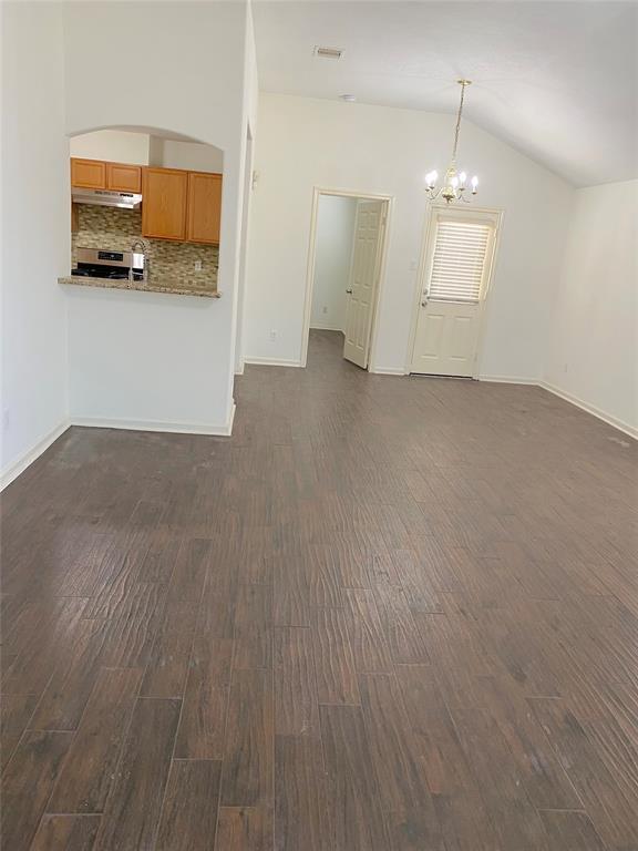 Foto del edificio - 3510 Dahlia Hill St