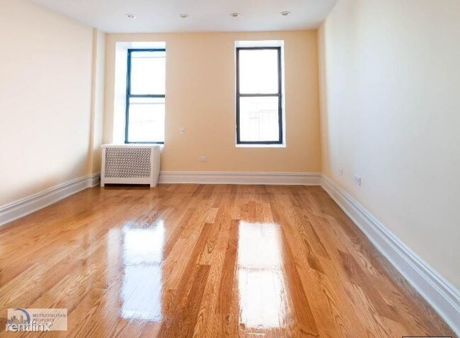 Building Photo - 544 W 50th St