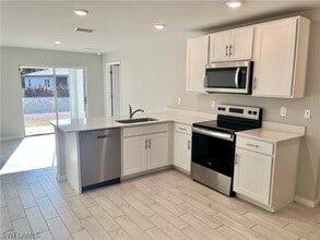 Building Photo - 5029 S Rosebud Cir