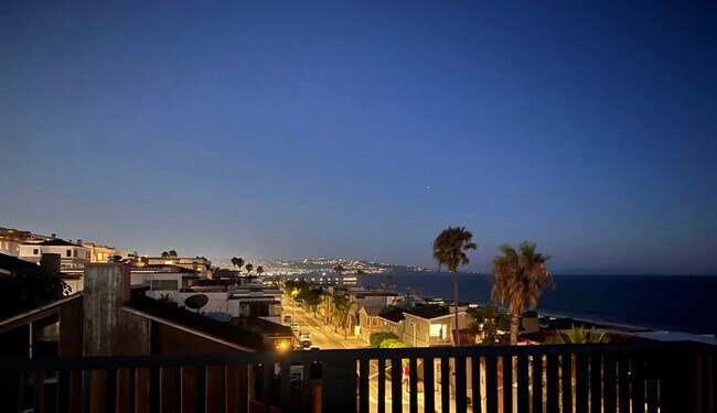 Foto del edificio - 3216 Manhattan Ave