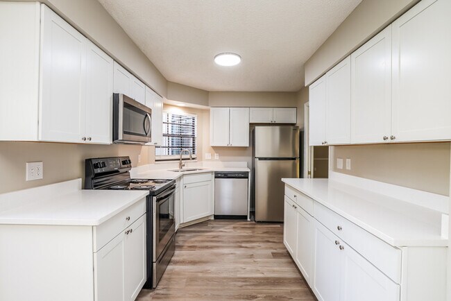 Foto del edificio - Spacious 3-Bedroom Eustis Home