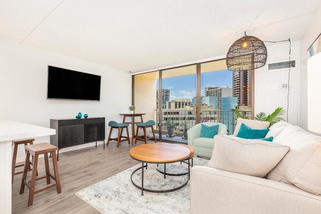 Building Photo - Fully Furnished & ALL Utilities Included!