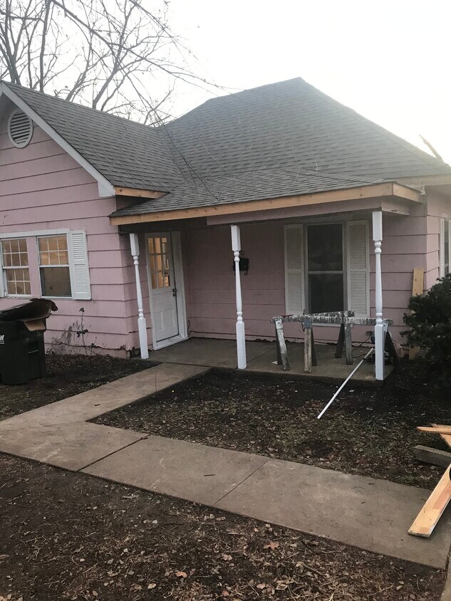 Foto principal - 400 S Sloan Ave