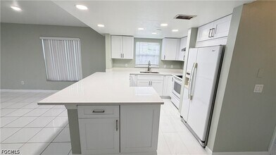 Building Photo - 28 Cosmopolitan Dr