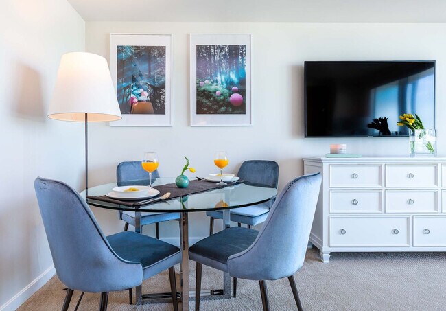 Foto del edificio - 2889 McFarlane Rd