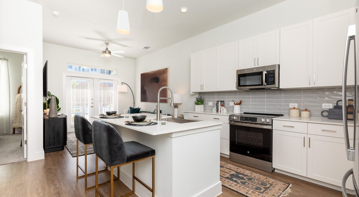 Luxe Living + $750 Gift Card Special! - Luxe Living + $750 Gift Card Special!