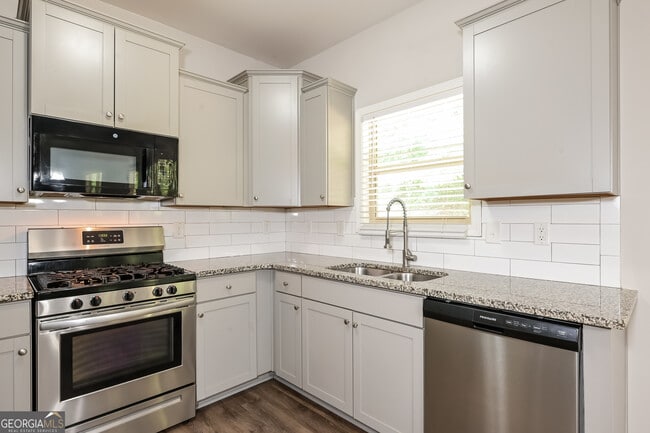 Building Photo - 707 Overlook Gln Dr