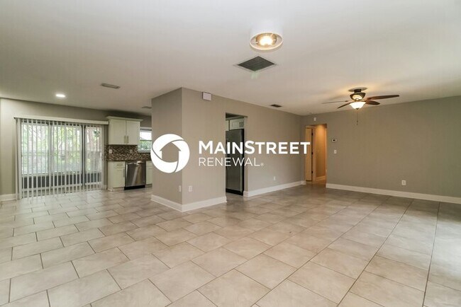 Foto del edificio - 4 Bedroom Pet-Friendly Home in ALTAMONTE S...