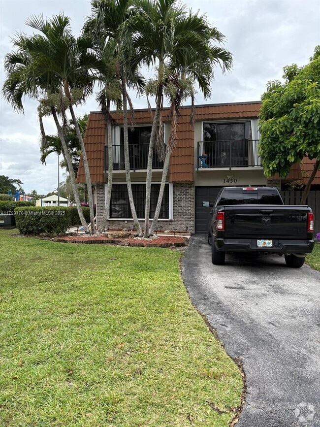 Building Photo - 1430 SW 109th Way