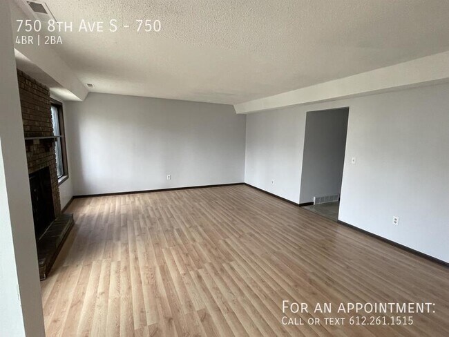 Building Photo - 750 8th Ave S