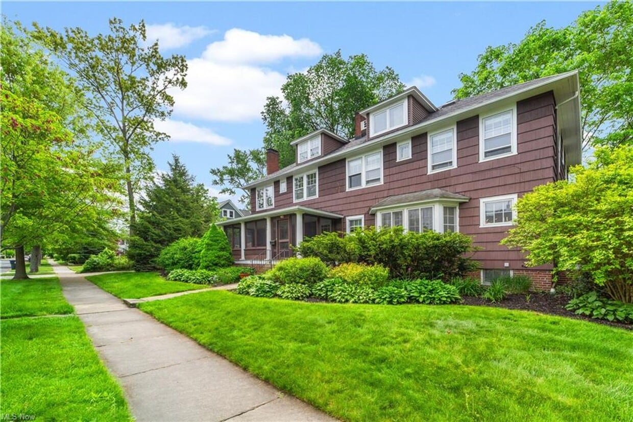 Primary Photo - 2425 Demington Dr