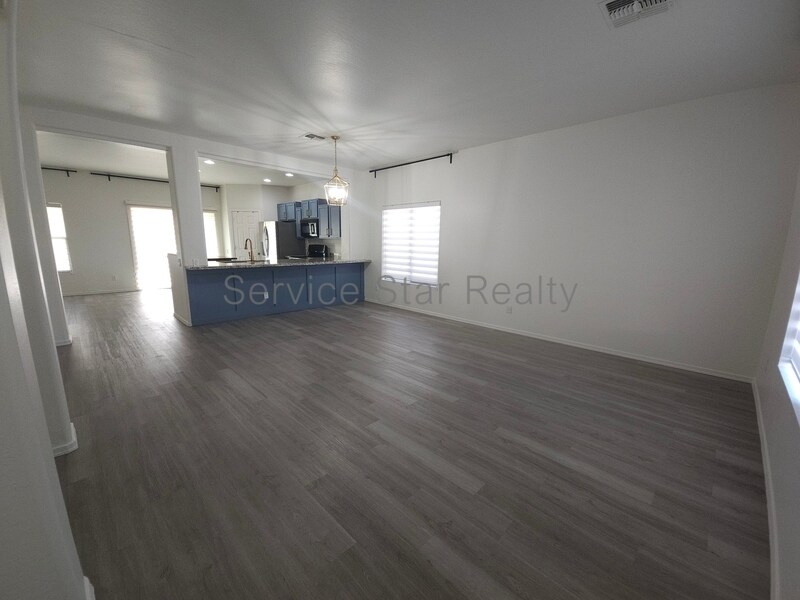 Building Photo - 5119 W Apollo Rd