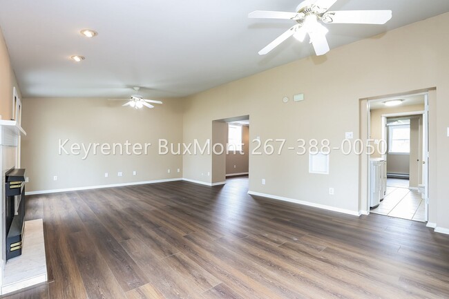 Building Photo - Updated 3 Bed / 2.5 Bath Split-Level Home with Fully Fenced Yard and Detached 2-Car Garage