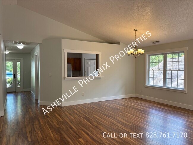 Foto del edificio - 73 Creeks End Cir