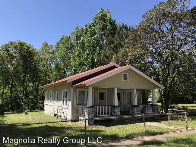 Building Photo - 2 br, 1.5 bath House - 4243 Hwy 8