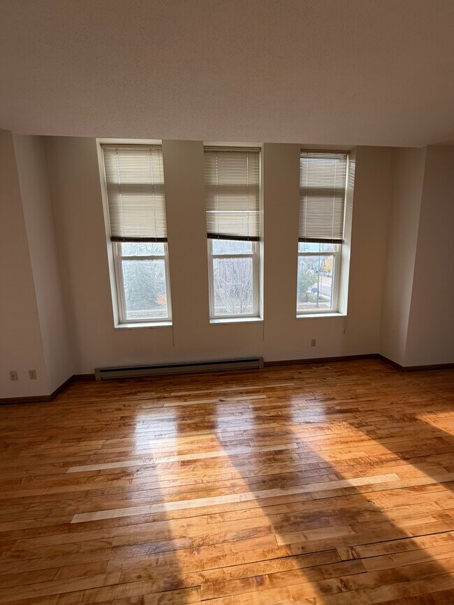 Unidad 17 - 442 Belgrade Ave