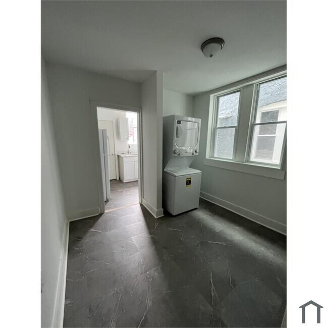 Foto del edificio - 3232 N Etting St