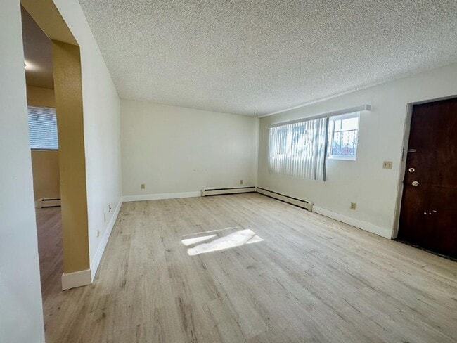 Building Photo - Knowles 4-Plex