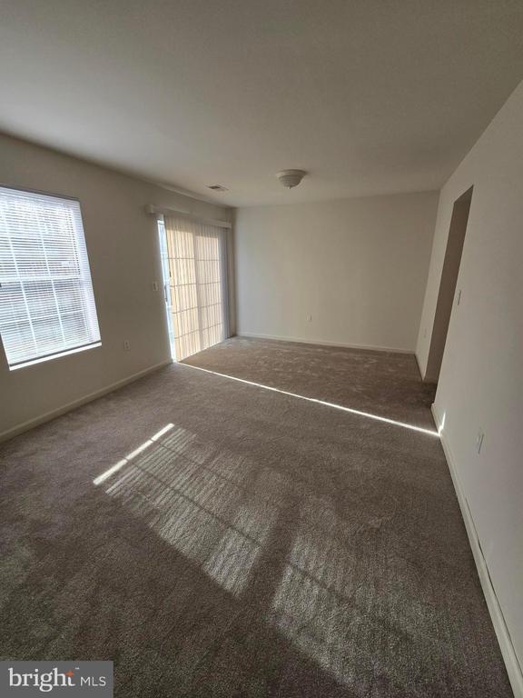 Foto del edificio - 11213 Heron Pl