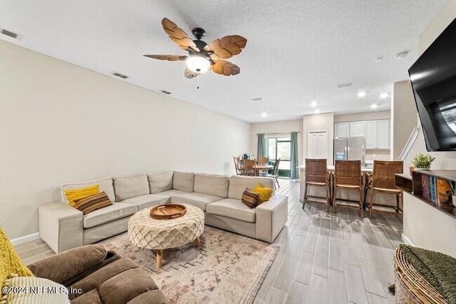 Building Photo - 2593 Sandy Dune Dr