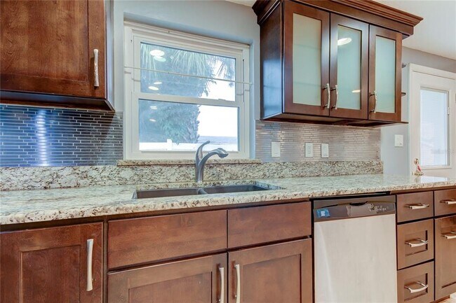 Foto del edificio - 2925 W Tyson Ave