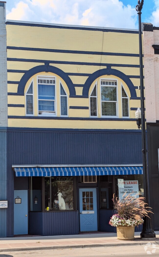 Building Photo - 26 Main St S