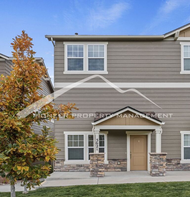 5621 Shamrock Heights, Colorado Springs, CO 80923 House Rental in