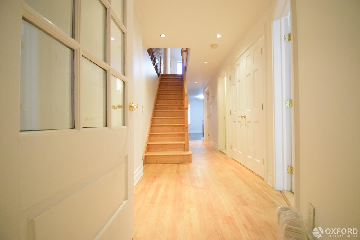Foto principal - 243 East 52nd Street