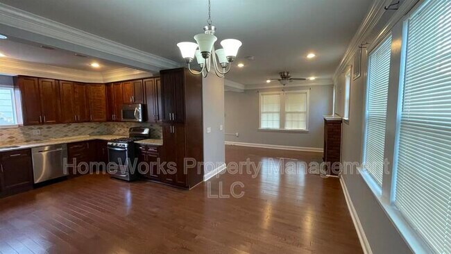 Building Photo - 2710 Cylburn Ave