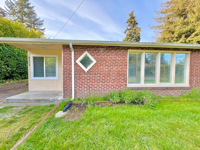 Building Photo - 1582 Beebe Ln