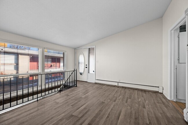 Building Photo - 1431 e 3000 s