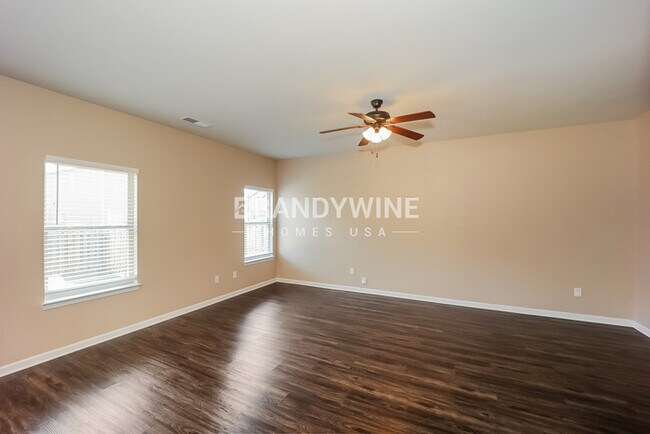 Foto del edificio - ONE MONTH FREE RENT!!