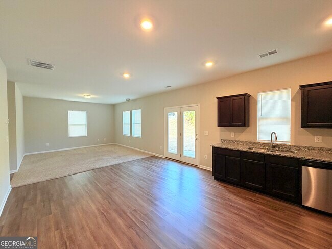 Building Photo - 301 Pescara Ct