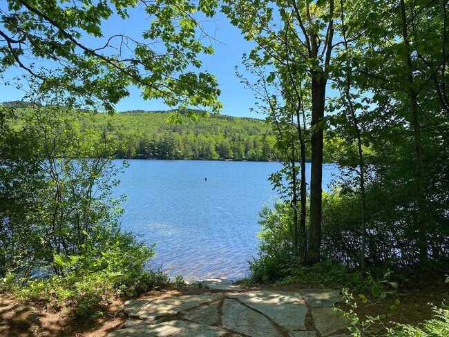 Foto del edificio - 150 Woodcrest