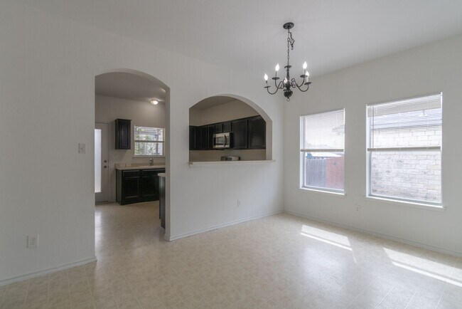 Building Photo - 702 Pampas Ricas Dr, Leander, TX 78641