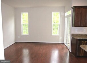 Building Photo - 7568 Stonehouse Run Dr
