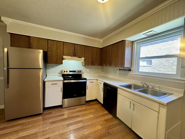 Building Photo - 3624 Missionaire Ave