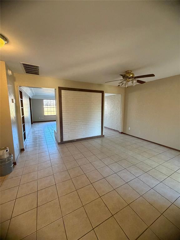 Foto del edificio - 7301 Edenborough Dr