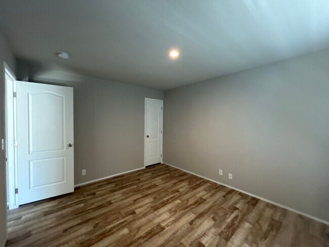 Foto del edificio - 223 SE 8th St