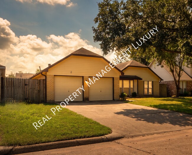 Foto del edificio - 14611 Cypress Valley Dr